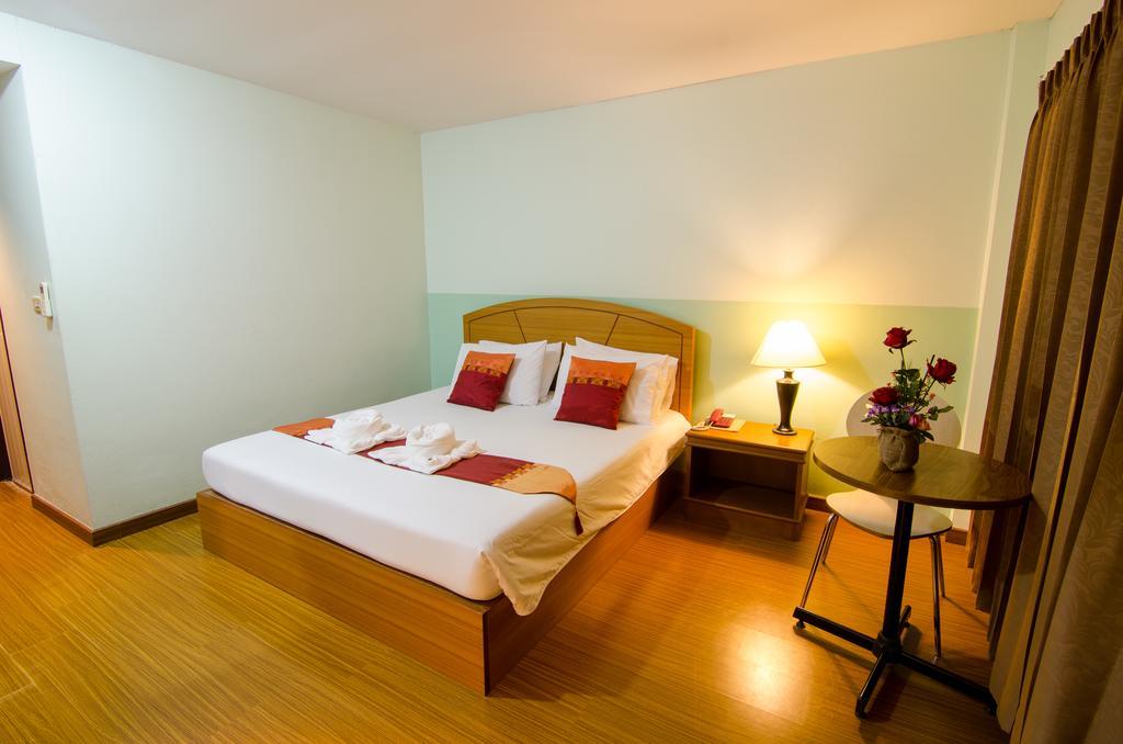 Ranong Garden Hotel Kamer foto