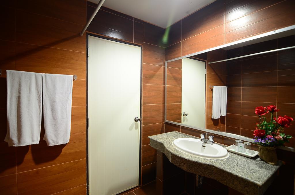 Ranong Garden Hotel Kamer foto