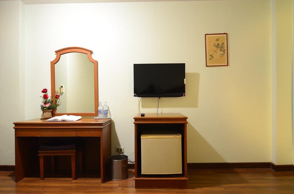 Ranong Garden Hotel Kamer foto