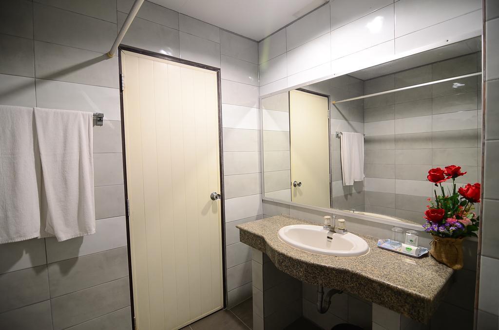 Ranong Garden Hotel Kamer foto