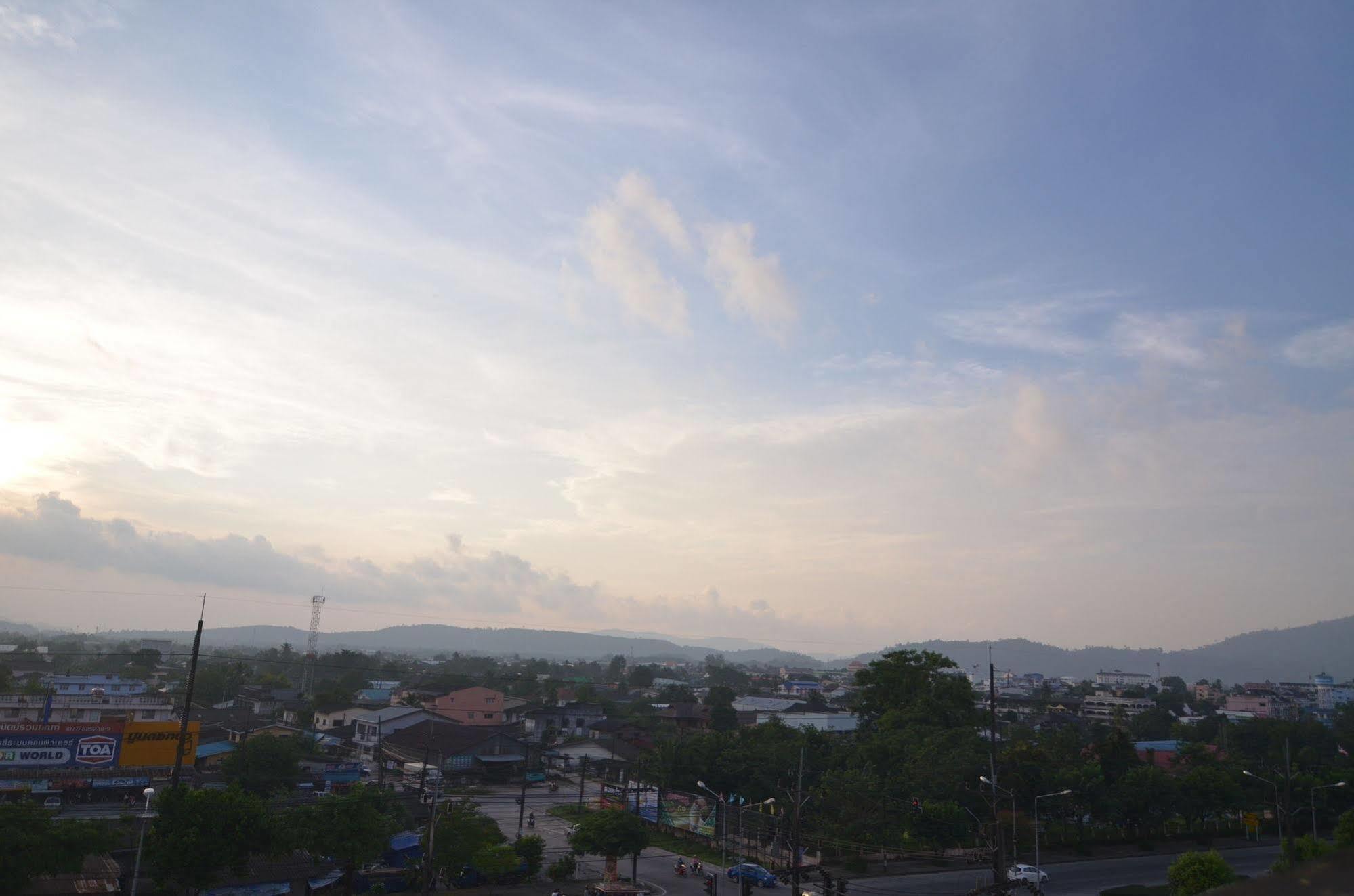Ranong Garden Hotel Buitenkant foto